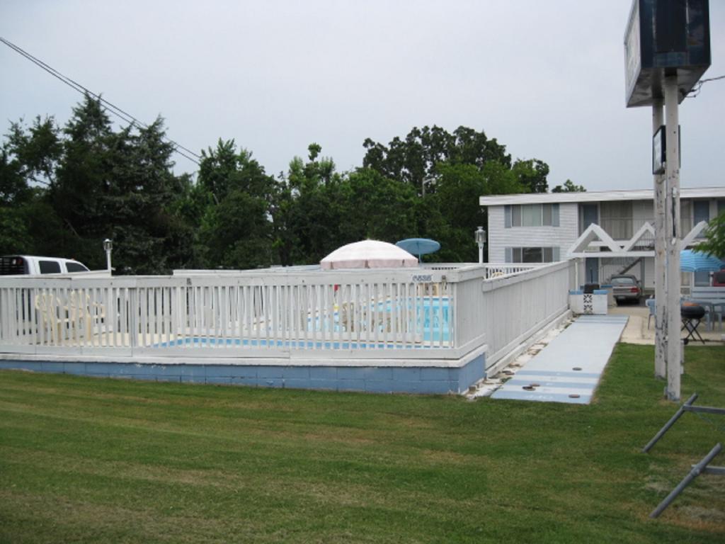 Twin Lakes Inn Bull Shoals ภายนอก รูปภาพ